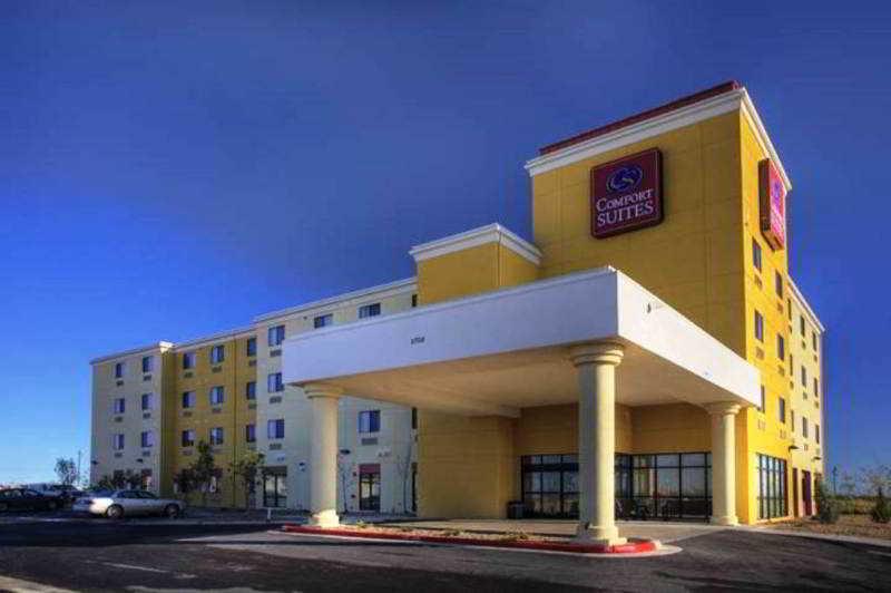 Comfort Suites Hobbs Exterior photo